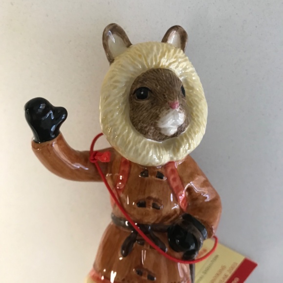 Bunnykins of the Year 2003 Royal Doulton Figurine “Eskimo” DB275 - Picture 4 of 13